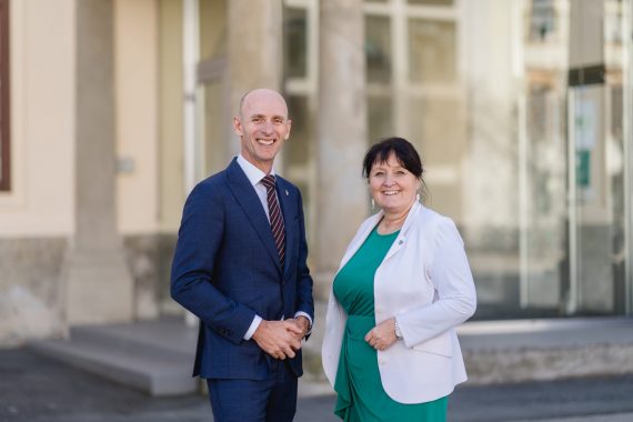LH-Stv. Manuela Khom mit Willibald Ehrenhöfer © STVP/Lorber