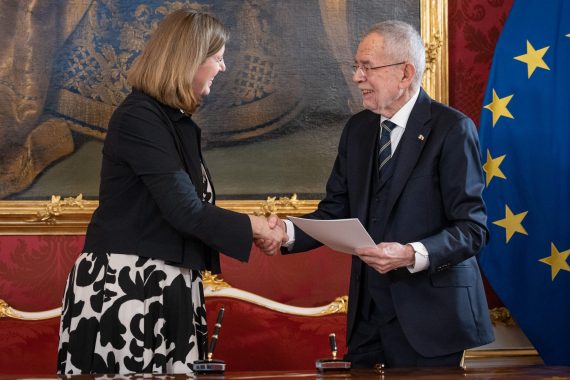 Barbara Eibinger-Miedl wurde als neue Staatssekretärin im Bundesministerium für Finanzen angelobt. © Jakob Glaser/Volkspartei